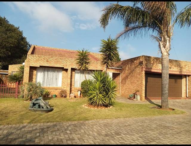 3 BEDROOM HOUSE FOR SALE IN CULEMBORG PARK